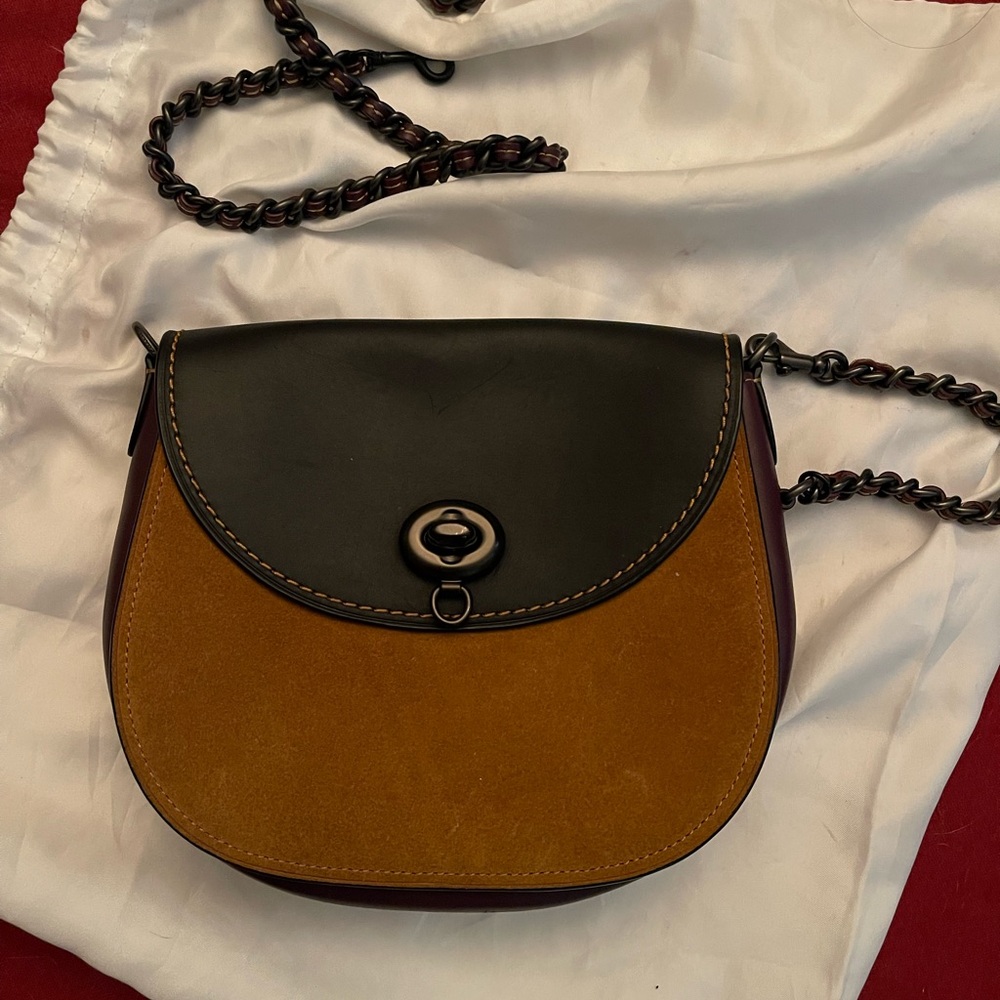 Coach Saddle Turnlock Crossbody Bag with Chain Strap